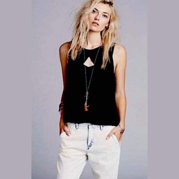 Free People Look Through Crinkle Sleeveless Top in Black | Size Medium - Picture 2 of 6